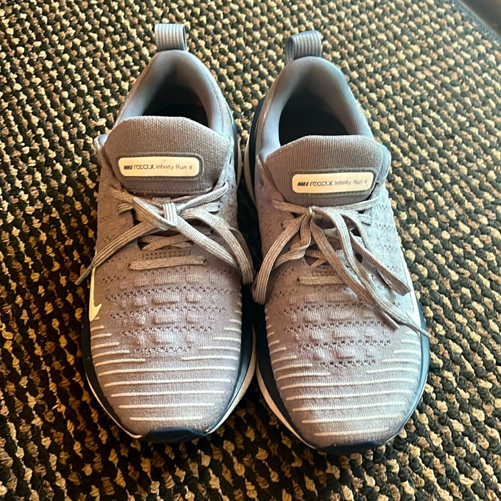 Nike react X Infinity Run 4  - size 7.5; great condition like new